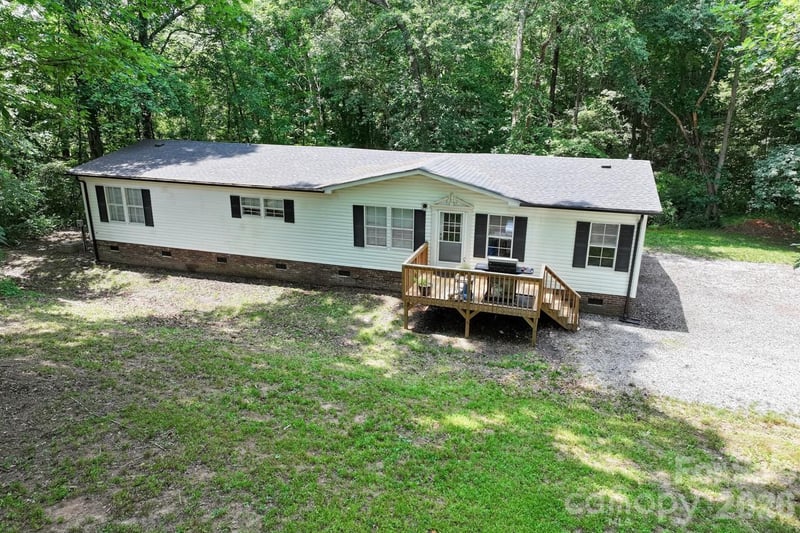 4265 Dry Pond Lane, Conover, NC - 3 beds, 2 baths, 1,690 sqft - $254,000