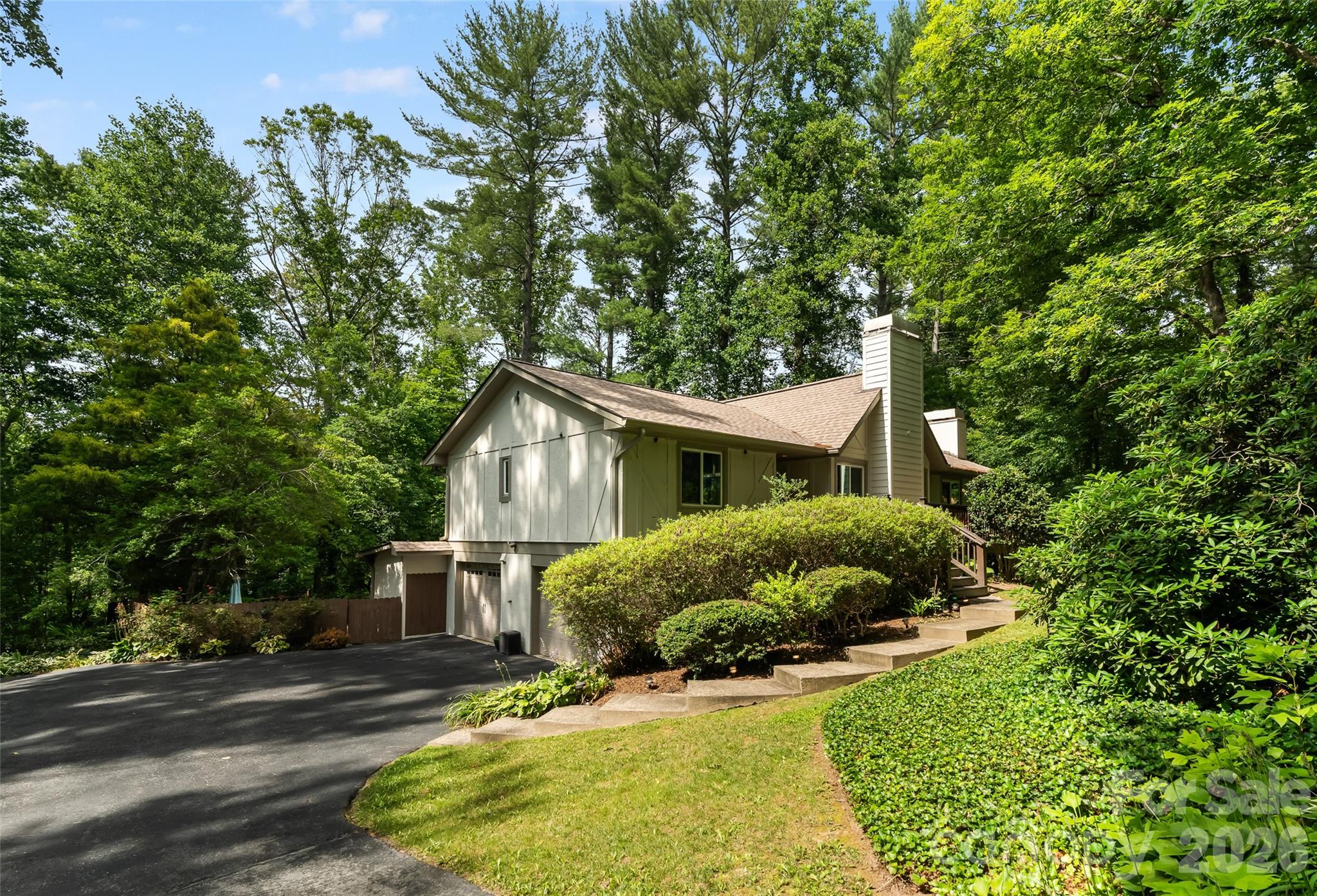 16 Canterbury Drive, Arden, NC. property listing photo