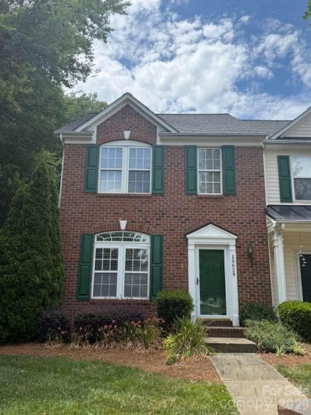 18629 Shawnee Ridge Road, Cornelius, NC - 2 beds, 2.5 baths, 1,509 sqft - $344,900