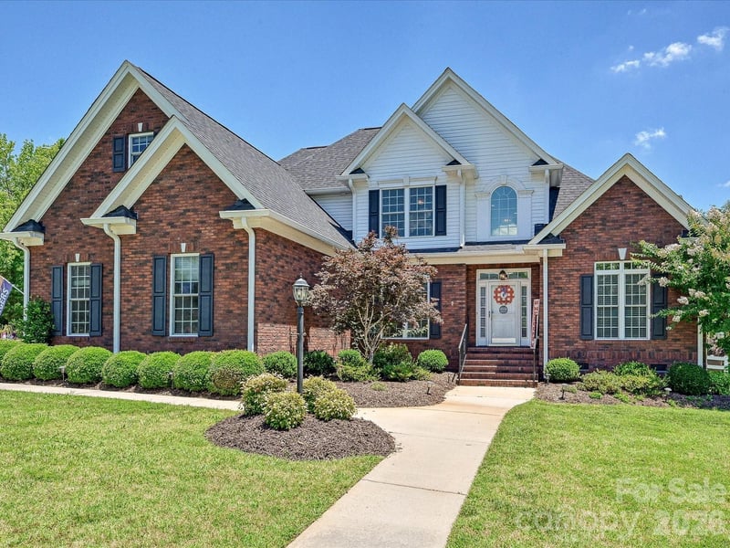 305 Spurs Court, Rock Hill, SC - 4 beds, 3 baths, 2,751 sqft - $660,000