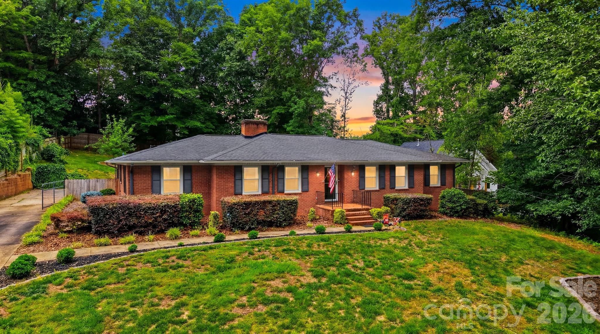 115 WEDGEWOOD Drive, Morganton, NC. property listing photo