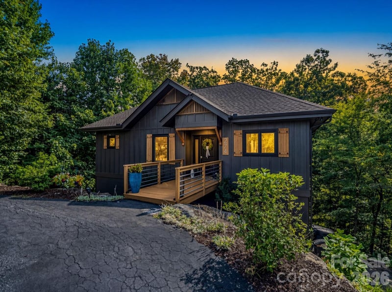 274 Hawks Nest Trail, Lake Lure, NC - 3 beds, 2 baths, 2,062 sqft - $695,000