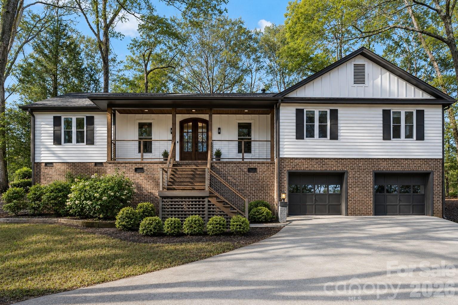 16 Tanglewood Road, Lake Wylie, SC. property listing photo