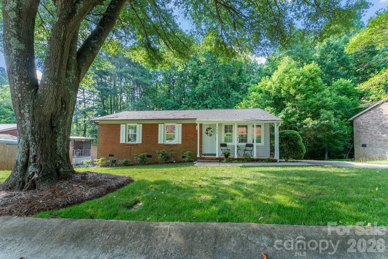 106 Valley Road, York, SC - 3 beds, 1 bath, 1,050 sqft - $205,000