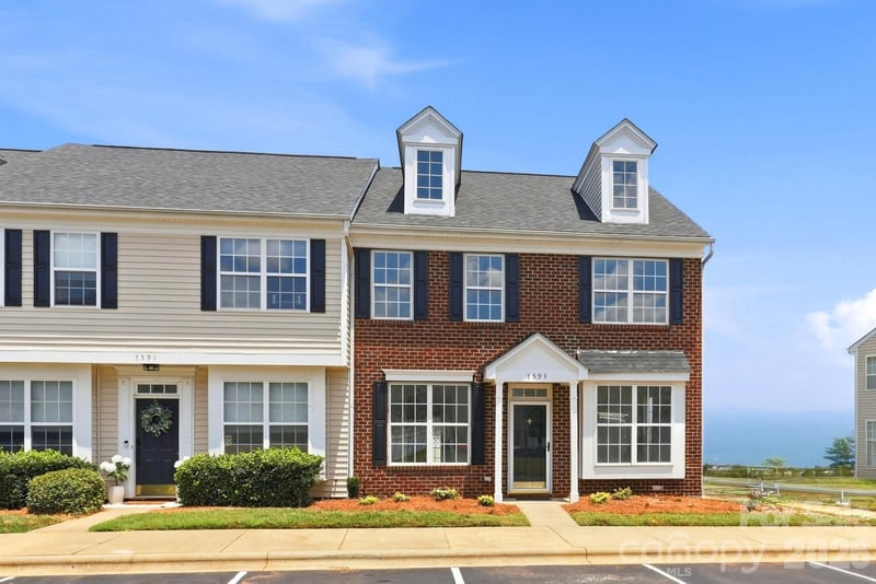 7593 Bluff Point Lane, Denver, NC - 3 beds, 2.5 baths, 1,822 sqft - $299,900