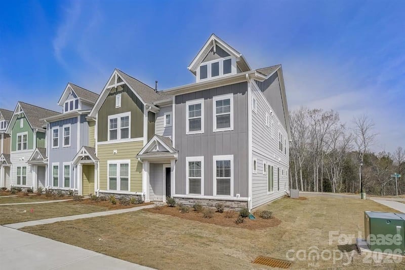 13105 Settlers Trail Court Spartan, Charlotte, NC - 3 beds, 2.5 baths, 2,051 sqft - $2,474