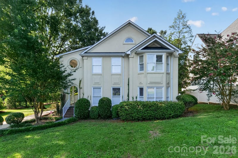 516 Shelton Street, Charlotte, NC - 3 beds, 2.5 baths, 3,143 sqft - $949,900
