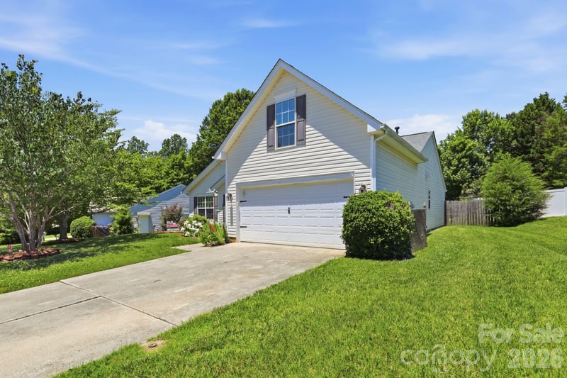 144 Golden Valley Drive, Mooresville, NC - 4 beds, 2 baths, 1,850 sqft - $355,000
