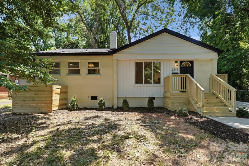 2617 Clydesdale Terrace, Charlotte, NC - 3 beds, 1 bath, 1,084 sqft - $419,900