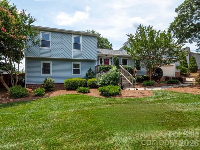 1641 Brook Drive, Fort Mill, SC - 4 beds, 4.5 baths, 3,113 sqft - $672,500