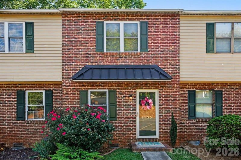 1535 South Point Road, Belmont, NC - 2 beds, 1.5 baths, 1,177 sqft - $265,000