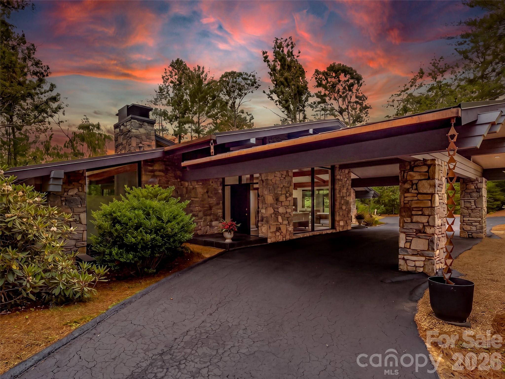 3 Holly Hill Road, Biltmore Forest, NC. property listing photo
