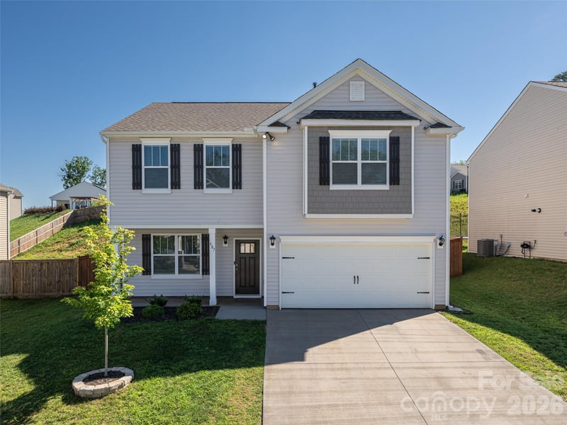 907 Newport Court, Asheville, NC - 4 beds, 2.5 baths, 2,280 sqft - $475,000