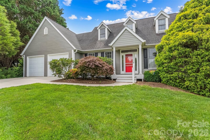 6 Southbrook Drive, Fletcher, NC - 3 beds, 2.5 baths, 2,460 sqft - $650,000