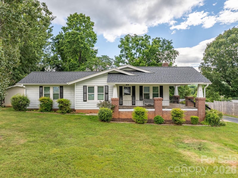 46 Gilkey Street, Marion, NC - 2 beds, 1 bath, 1,555 sqft - $298,000