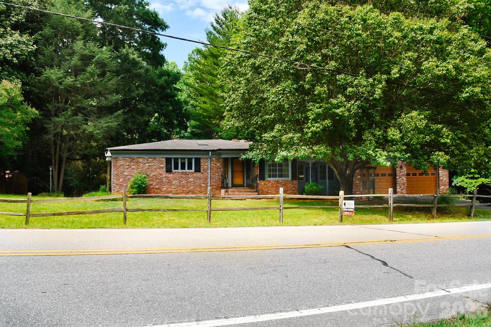 2575 Country Club Road, Wilkesboro, NC. property listing photo
