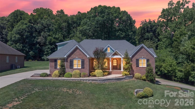 157 Natures Trail, Statesville, NC - 4 beds, 4.5 baths, 5,883 sqft - $1,075,000