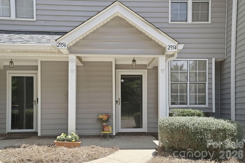 2954 Iron Gate Lane, Charlotte, NC - 2 beds, 1.5 baths, 964 sqft - $190,000