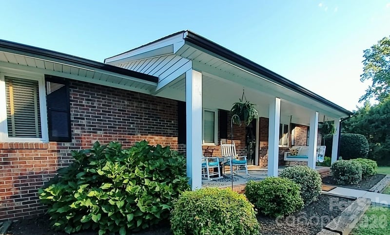 318 Rutledge Road, Mount Holly, NC - 3 beds, 2.5 baths, 2,302 sqft - $527,900