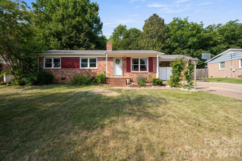 203 Kenwood Drive, Shelby, NC - 3 beds, 1.5 baths, 1,272 sqft - $179,000