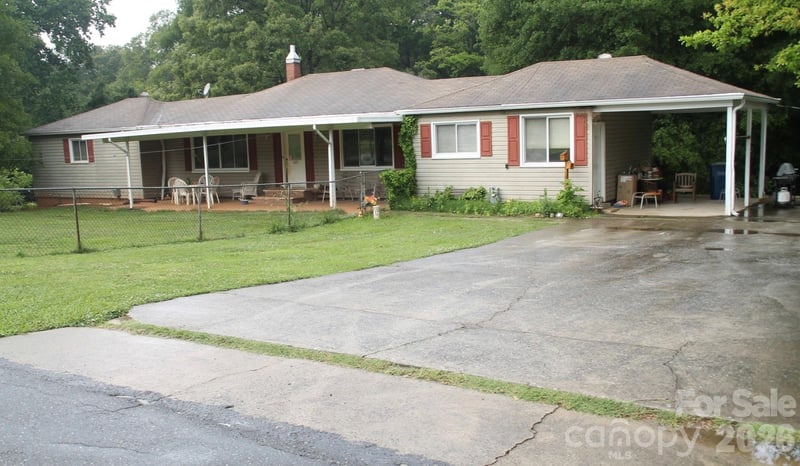225 Ferstl Avenue, Belmont, NC - 4 beds, 2.5 baths, 2,323 sqft - $330,000