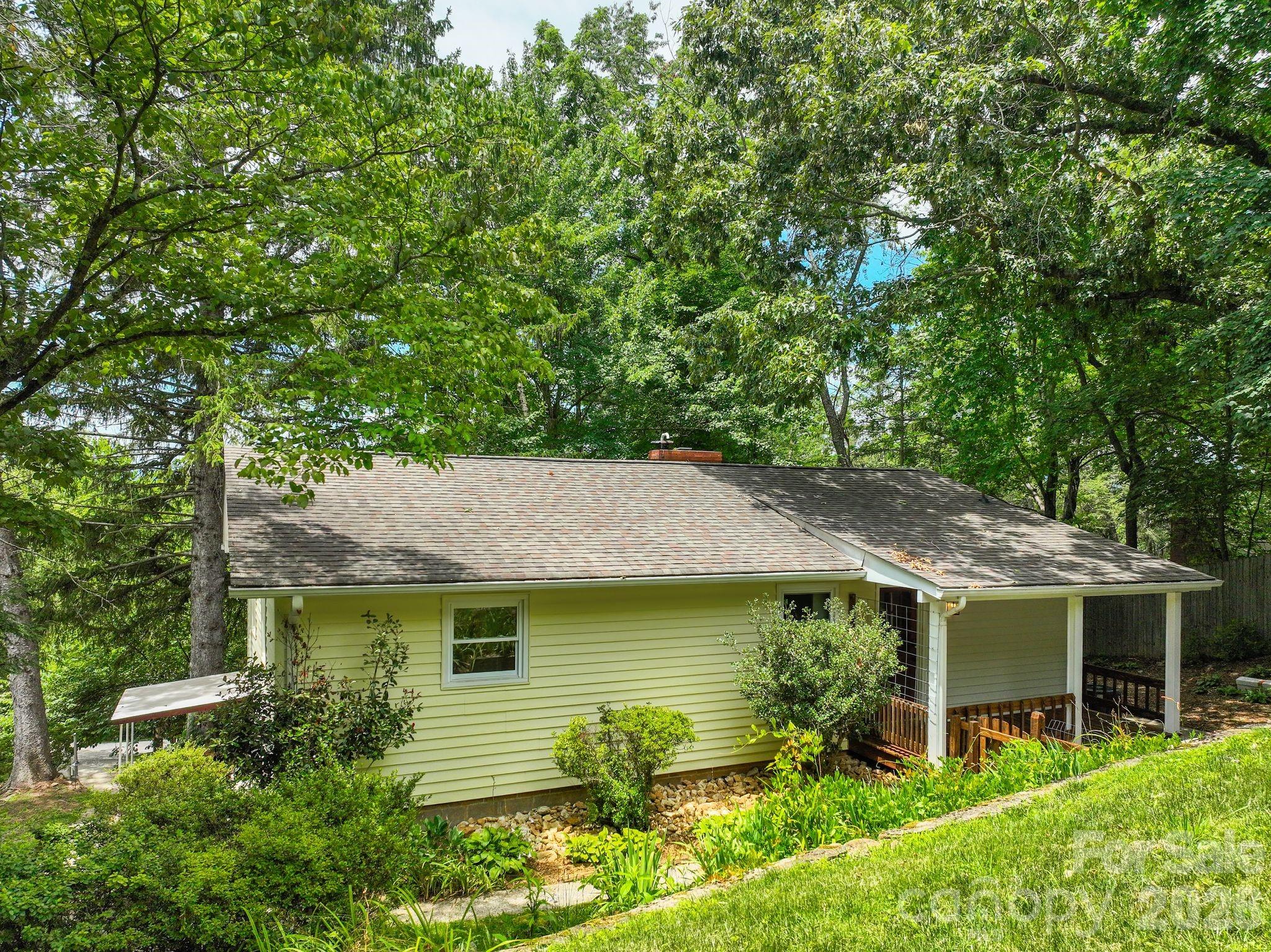 11 Von Ruck Court, Asheville, NC. property listing photo