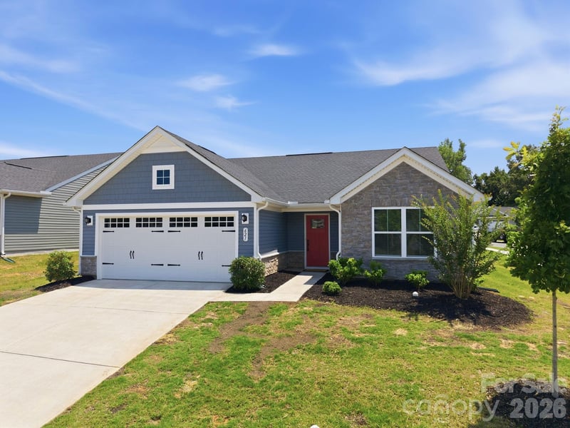 621 Grandiflora Avenue, Lancaster, SC - 3 beds, 2 baths, 1,337 sqft - $285,000