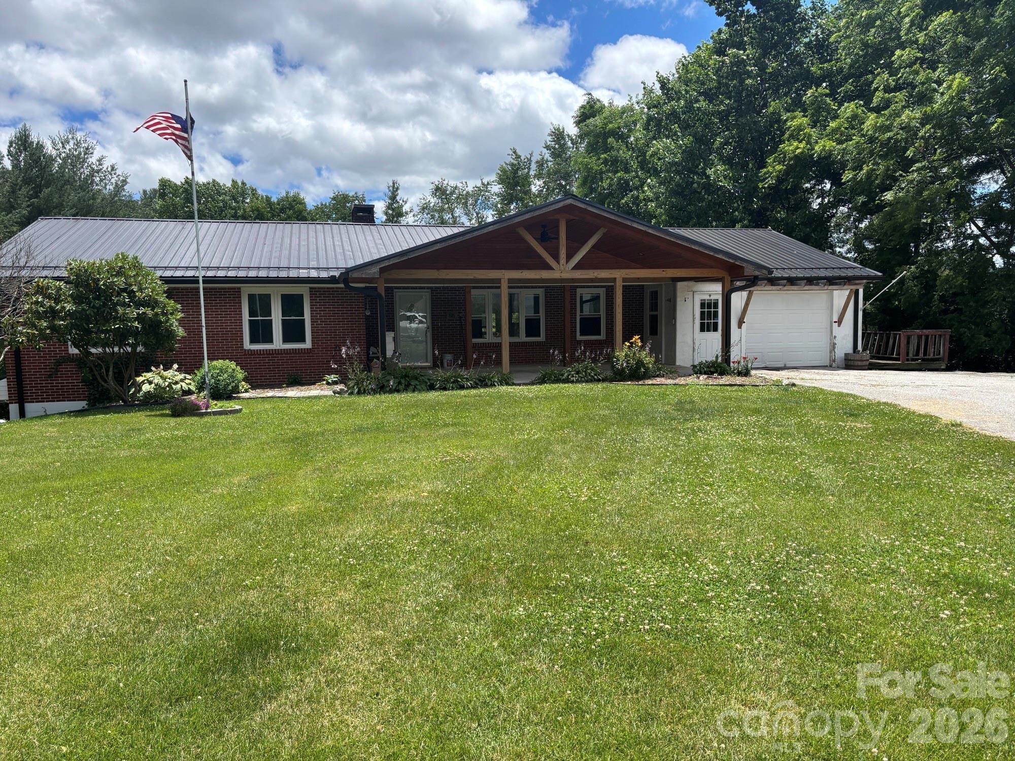 86 Jack Sullins Road, Spruce Pine, NC. property listing photo