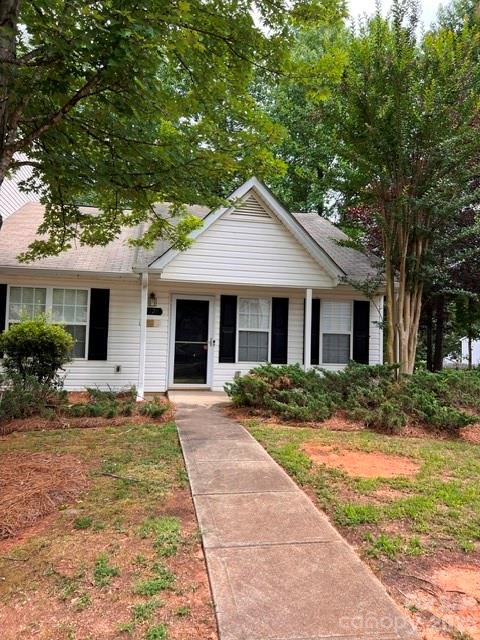 5121 Magnolia Tree Lane, Charlotte, NC. property listing photo