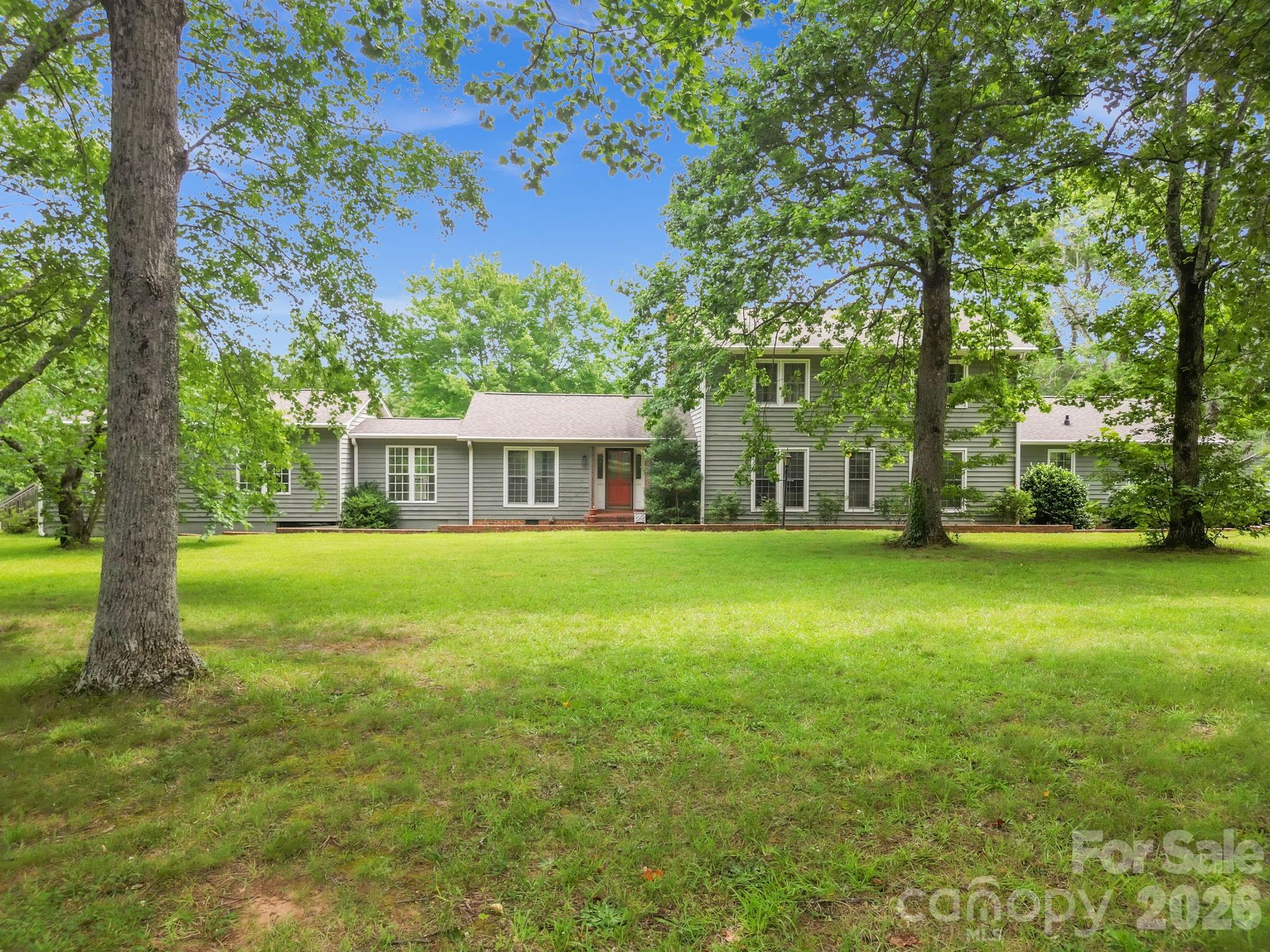 412 Smith Road, Landrum, SC. property listing photo
