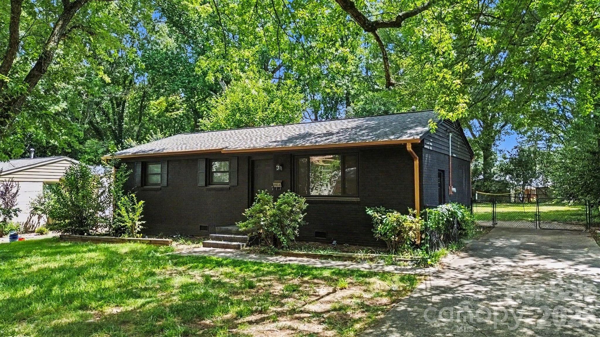 2616 Springway Drive, Charlotte, NC. property listing photo