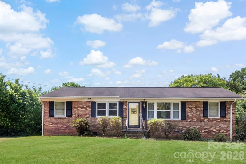 1212 New Prospect Church Road, Shelby, NC - 3 beds, 1.5 baths, 1,051 sqft - $209,000