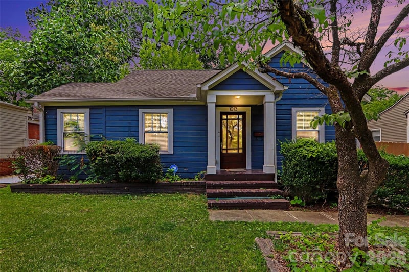 1013 Spruce Street, Charlotte, NC - 3 beds, 1 bath, 1,103 sqft - $550,000