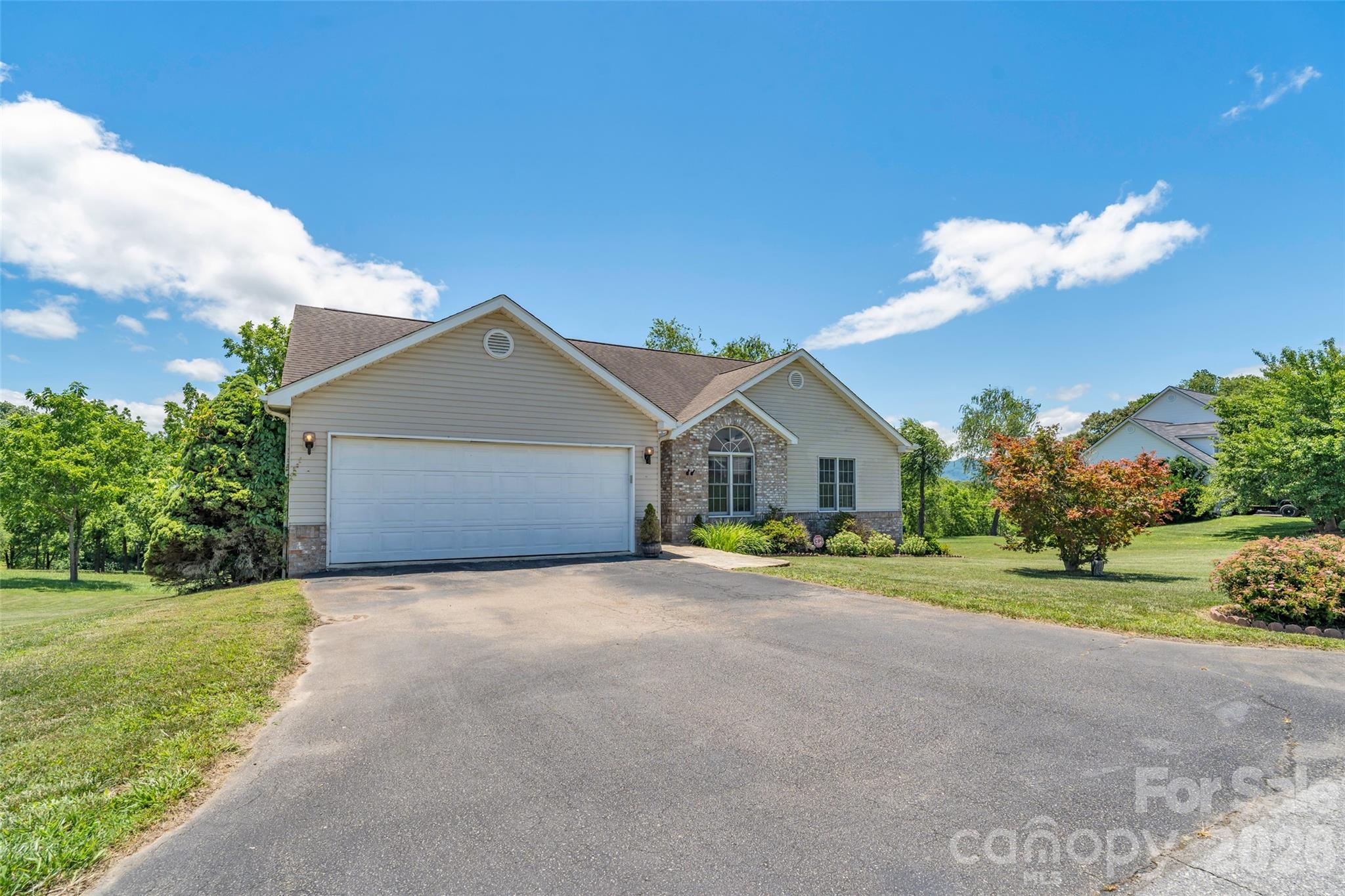 117 Caldonia Drive, Candler, NC. property listing photo