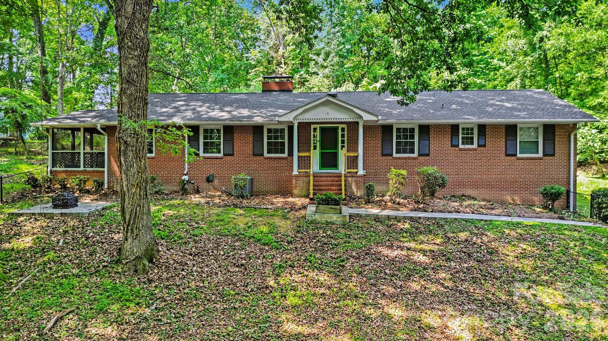 100 Malvern Court, Winston Salem, NC. property listing photo