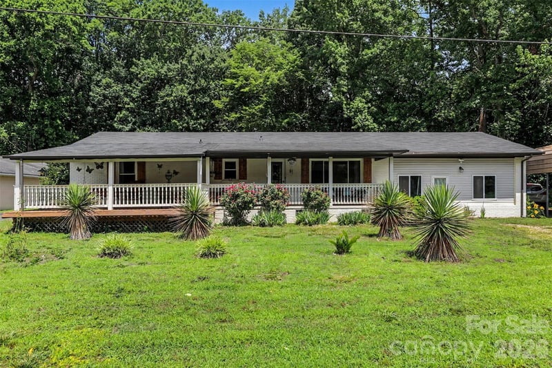 1306 Mooresville Road, Kannapolis, NC - 2 beds, 2 baths, 1,422 sqft - $345,000