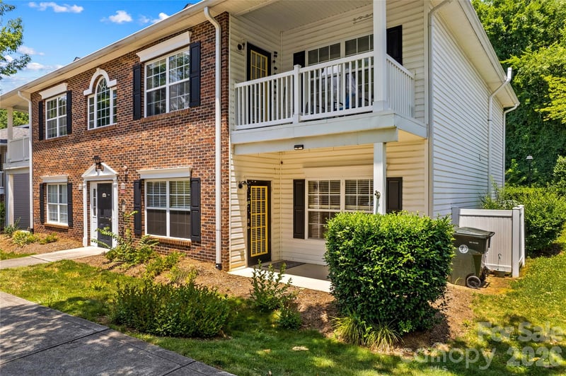 21231 Hickory Street, Cornelius, NC - 2 beds, 2 baths, 1,167 sqft - $250,000