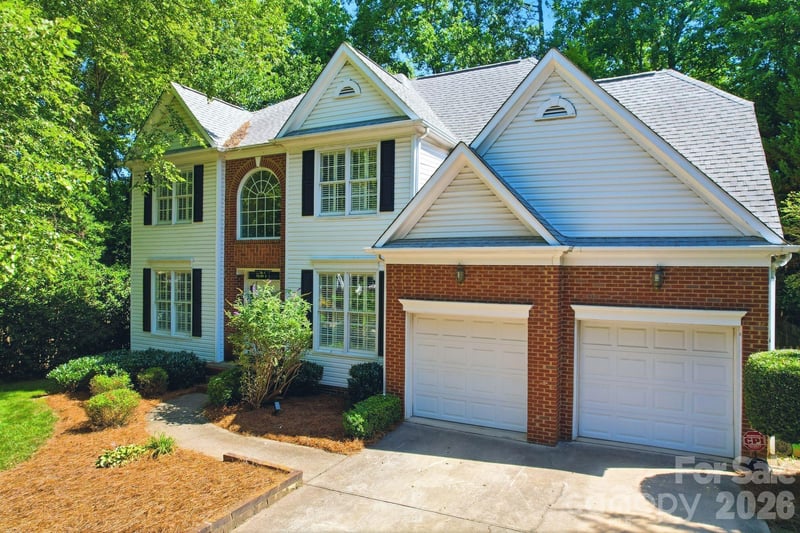 7711 Abbotsinch Court, Charlotte, NC - 5 beds, 3 baths, 2,590 sqft - $515,000