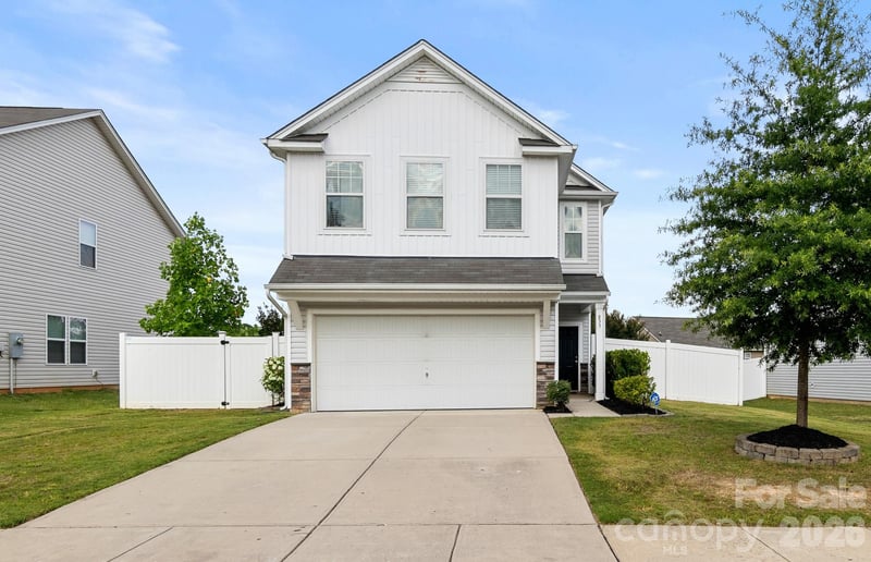 833 Georgia Oak Lane, Landis, NC - 3 beds, 2.5 baths, 1,705 sqft - $297,500