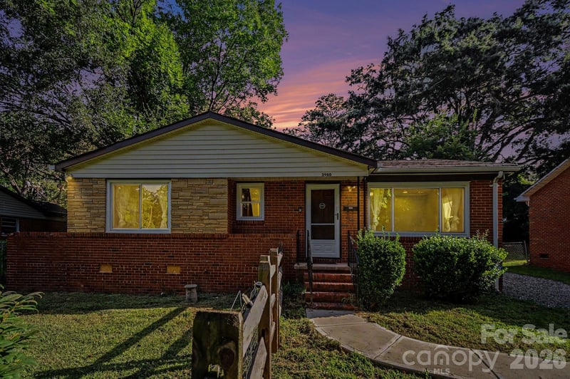 3960 Bristol Drive, Charlotte, NC - 3 beds, 1 bath, 1,004 sqft - $269,500