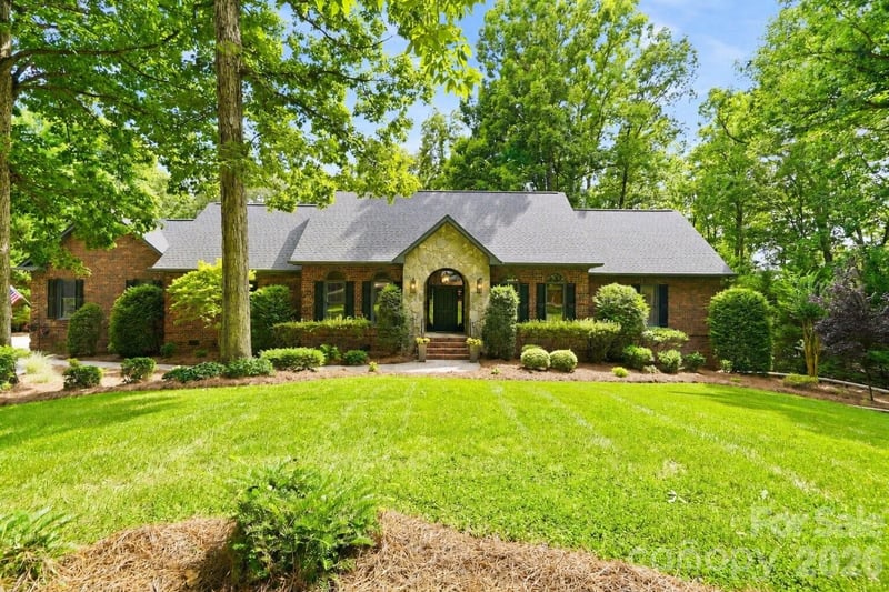 15026 Crooked Branch Lane, Charlotte, NC - 3 beds, 4.5 baths, 3,430 sqft - $1,095,000