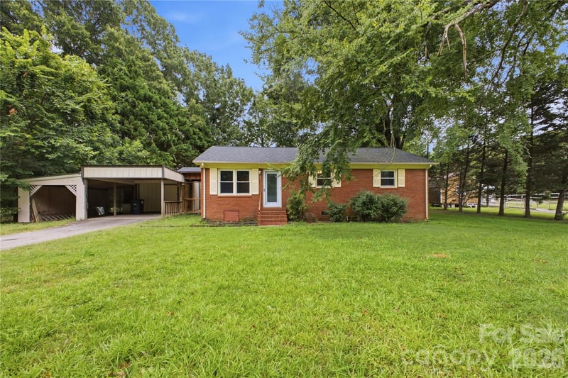 325 Grover Moore Place, Indian Trail, NC - 2 beds, 1 bath, 1,059 sqft - $282,700