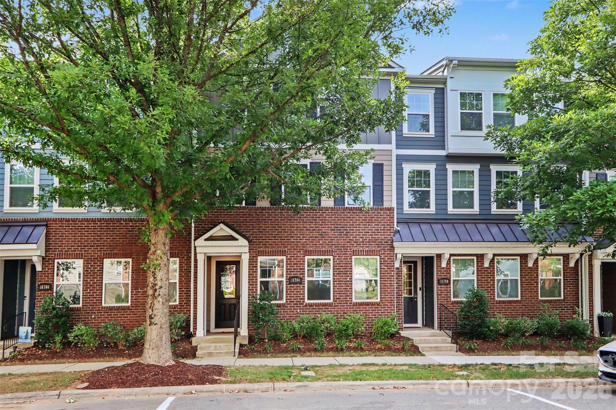 16704 Summers Walk Boulevard Apt 27, Davidson, NC. property listing photo