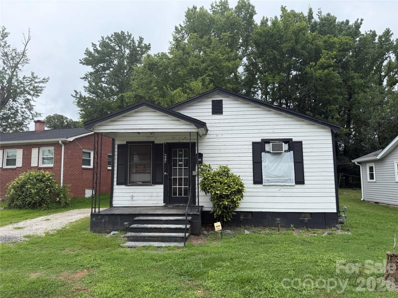 609 Clarinda Street, Rock Hill, SC - 2 beds, 1 bath, 650 sqft - $109,999