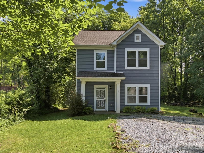 1609 Ronald Street, Charlotte, NC - 3 beds, 2.5 baths, 1,334 sqft - $360,000