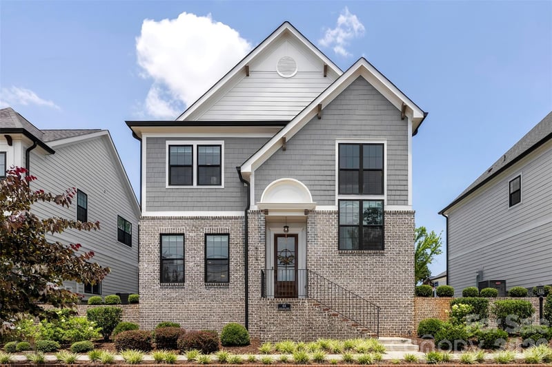 414 S Main Street, Belmont, NC - 4 beds, 3.5 baths, 2,402 sqft - $765,000
