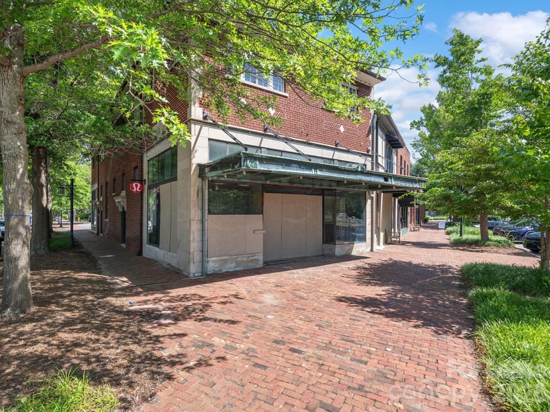 1 Kitchin Place, Asheville, NC - 1 bath - $9,462/mo