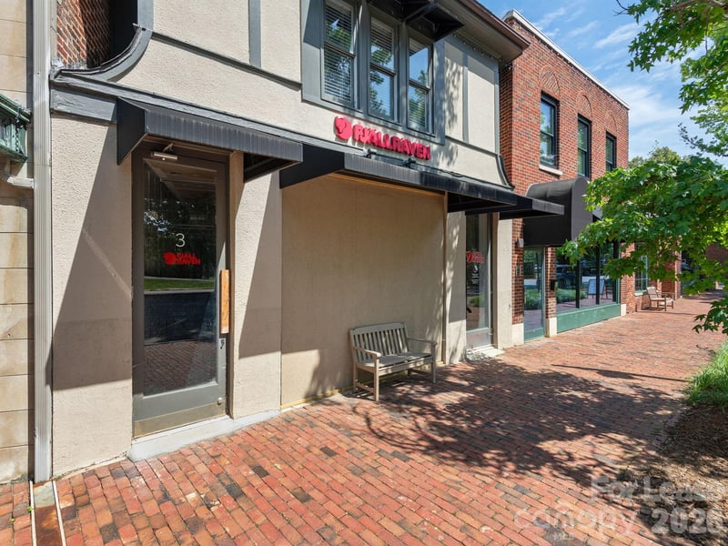 3 Kitchin Place, Asheville, NC - 1 bath - $7,543/mo