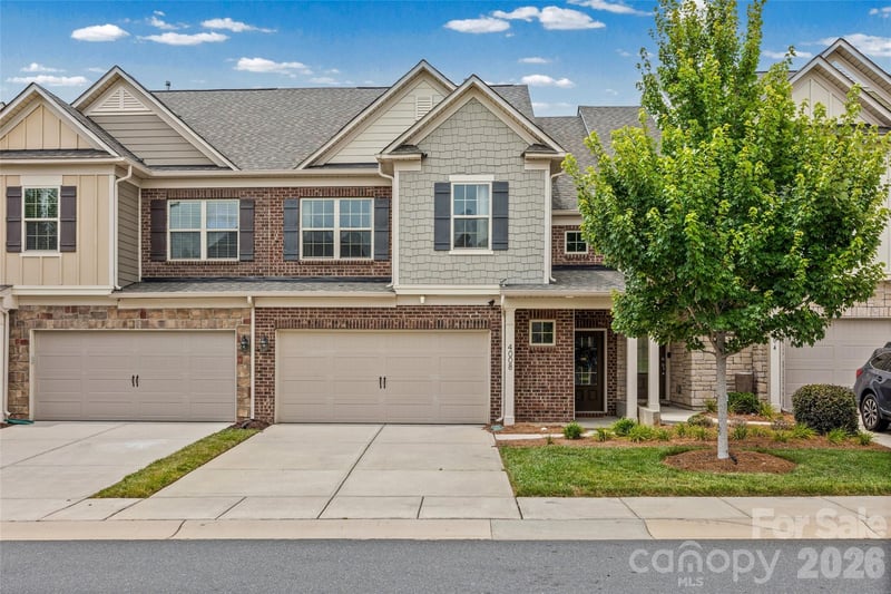 4008 Woodsmill Road, Fort Mill, SC - 3 beds, 2.5 baths, 2,019 sqft - $445,000