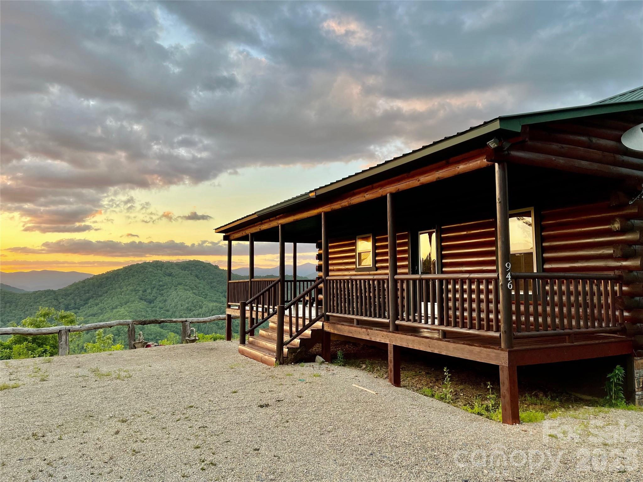 946, 140, 83 Honeysuckle Ridge, Almond, NC. property listing photo